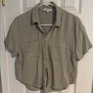 Women’s Madewell light green soft cotton button up, cropped shirt.